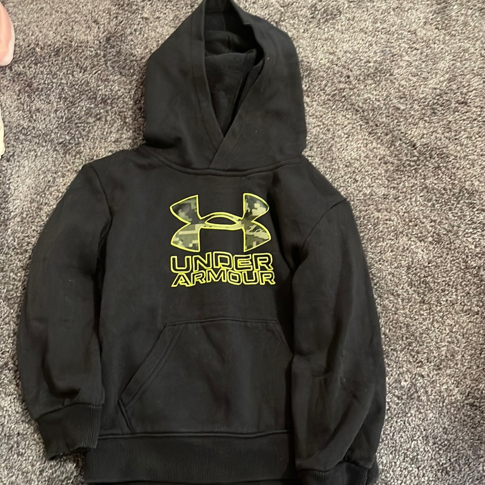 Boys black and green camouflage hoody. Size 4t